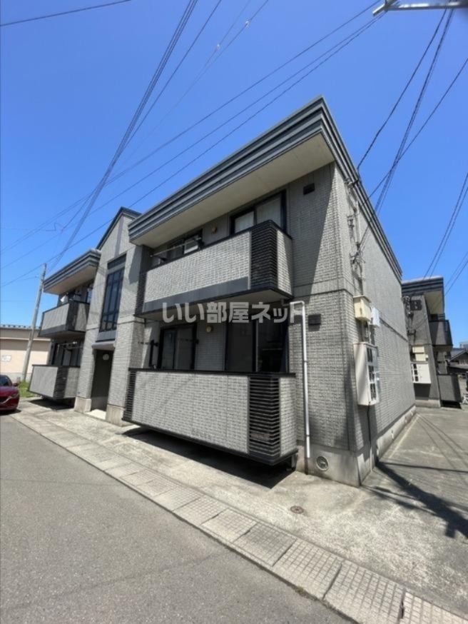 ロイヤルコート小柳 Aの外観画像