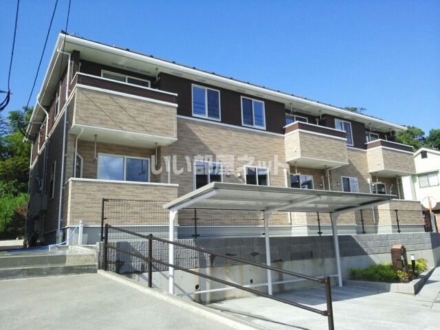 オロスタ トラデス Ⅱの外観画像