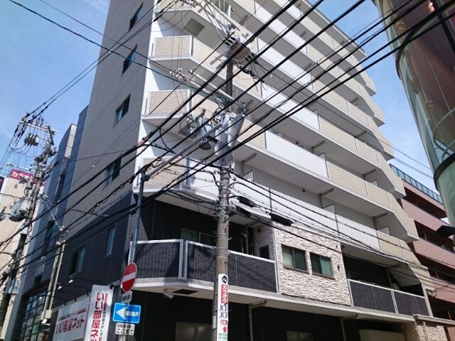 クリント ブライアントの外観画像