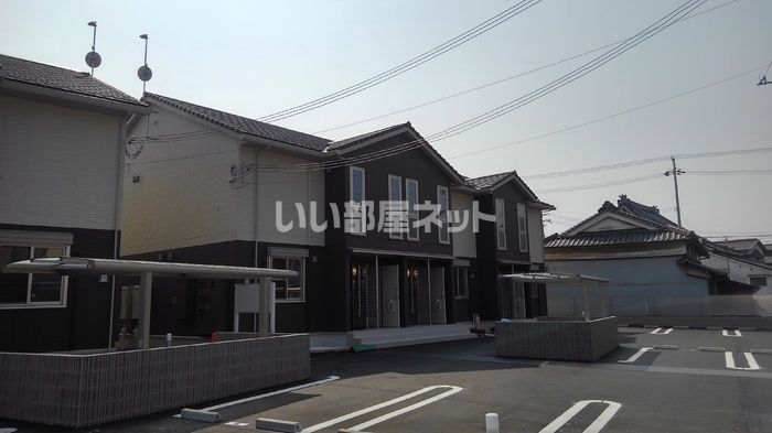 シャーロット A棟の外観画像
