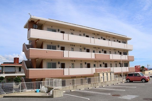 ティアラの外観画像