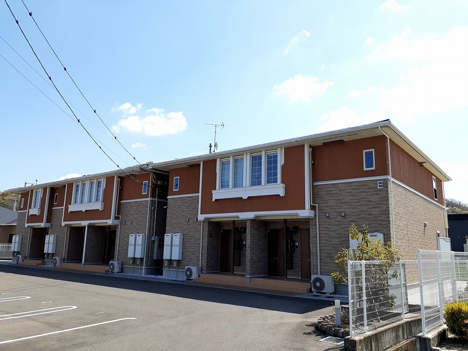 クリスタル Eの外観画像