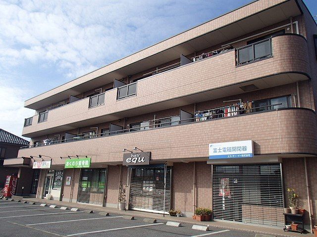 クレセント・パレスの外観画像