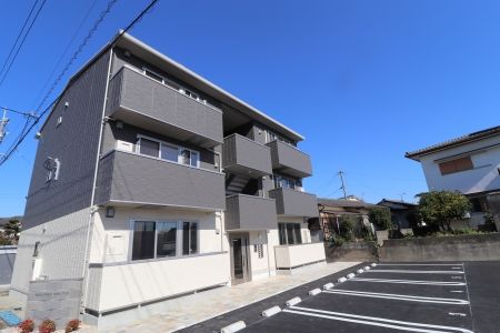 ロイヤルステージタウン鳥栖D棟の外観画像