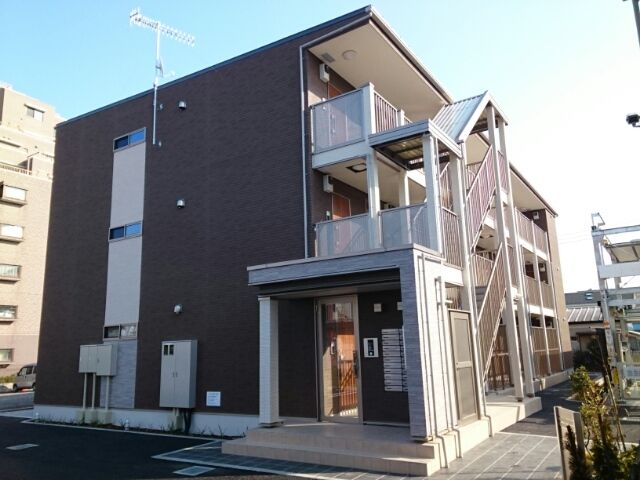 エレガンテ ブリッサAの外観画像