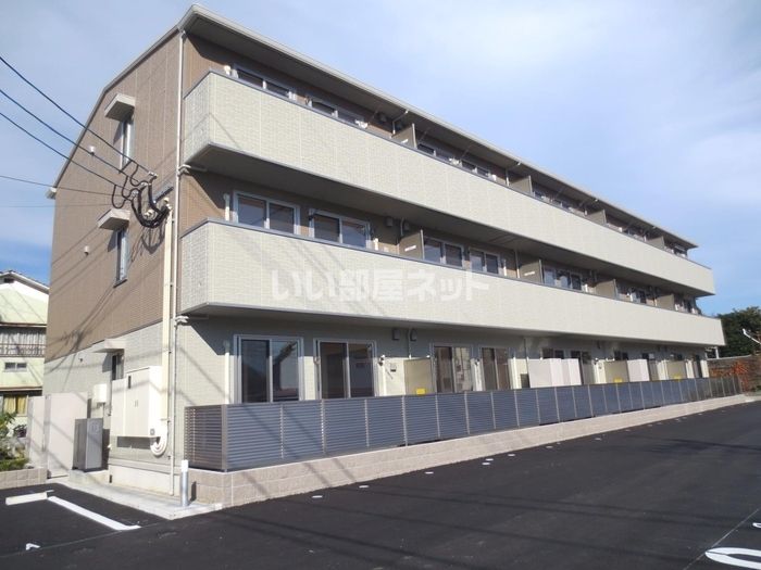 プレミアム八番館の外観画像