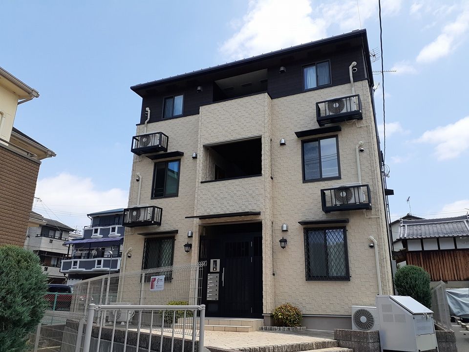 ルミエ-ル ハタの外観画像