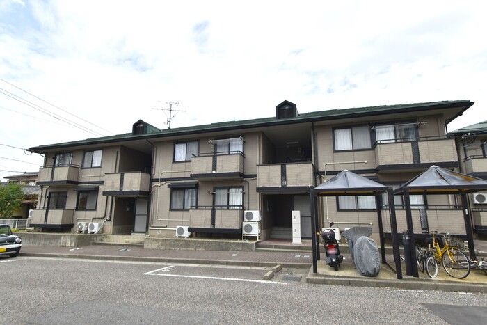 ロイヤルガーデンコート Aの外観画像