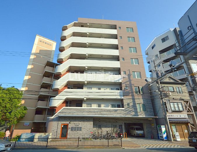 サンドール七番館の外観画像