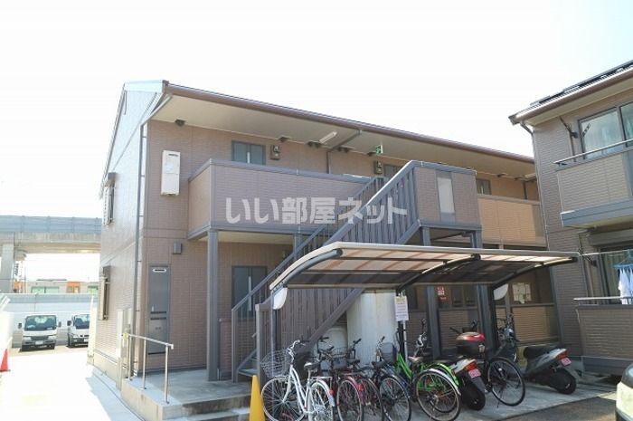 リバーハイツ B棟の外観画像