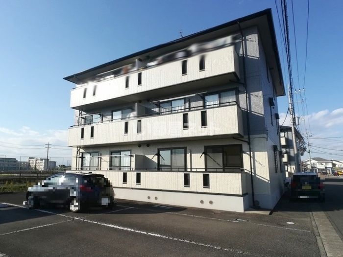 プラト・ビラ Bの外観画像
