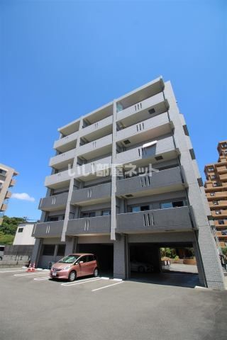 テラス・グレーの外観画像