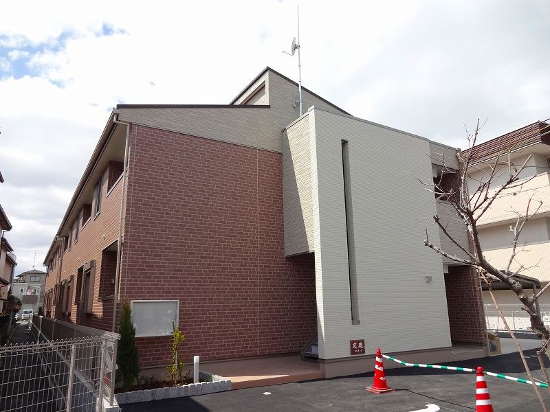 サザンクロス eastの外観画像
