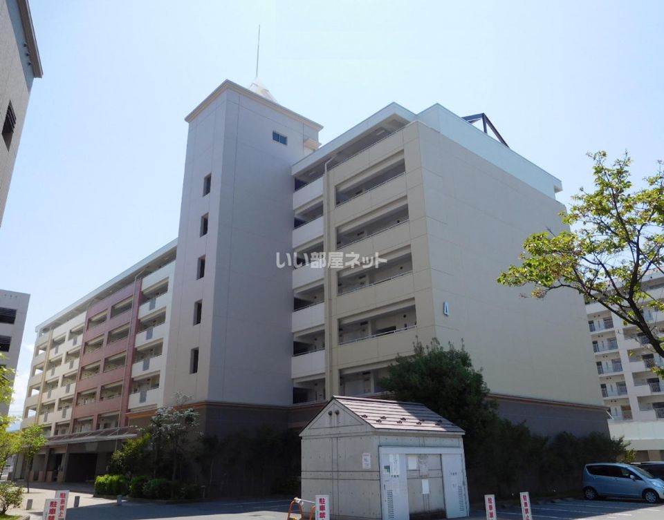 柳町団地4号棟の外観画像