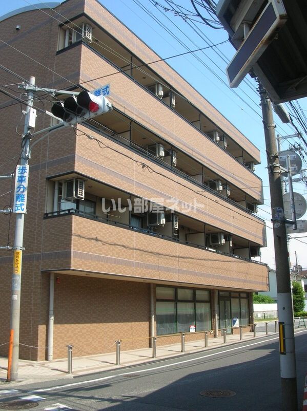 ルナアーク ファーストの外観画像