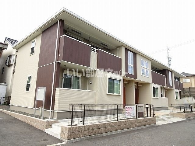 ジェネスの外観画像