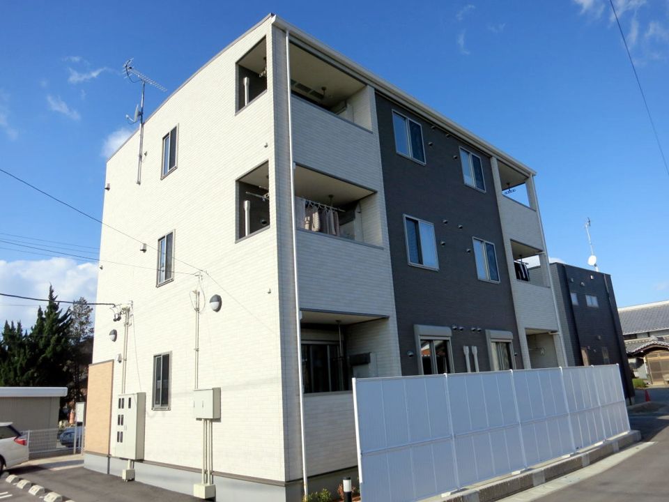 クリスタル 北郷の外観画像