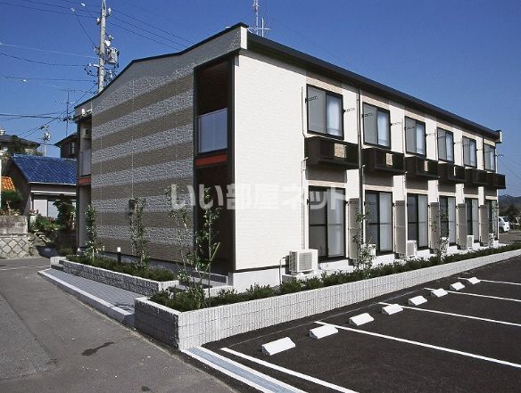 レオパレスVILLA中屋敷の外観画像