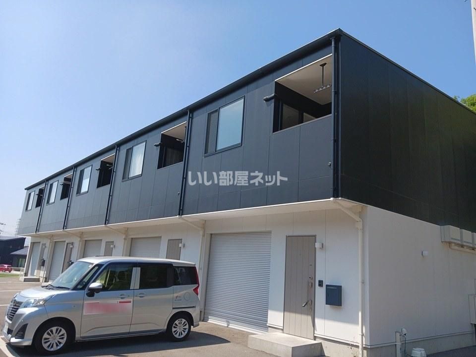 ピース・グロリアA棟の外観画像