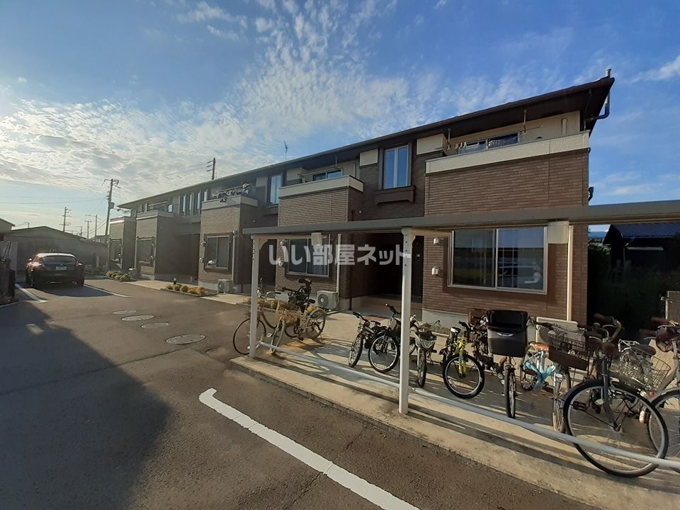 クレメント ヒルの外観画像