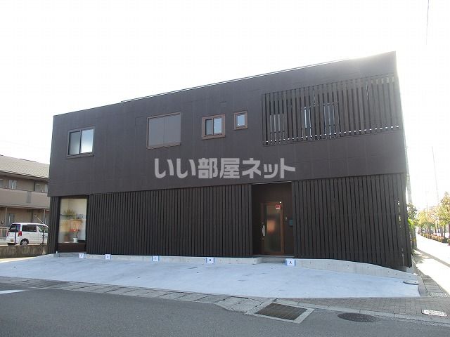 プリンスコートの外観画像