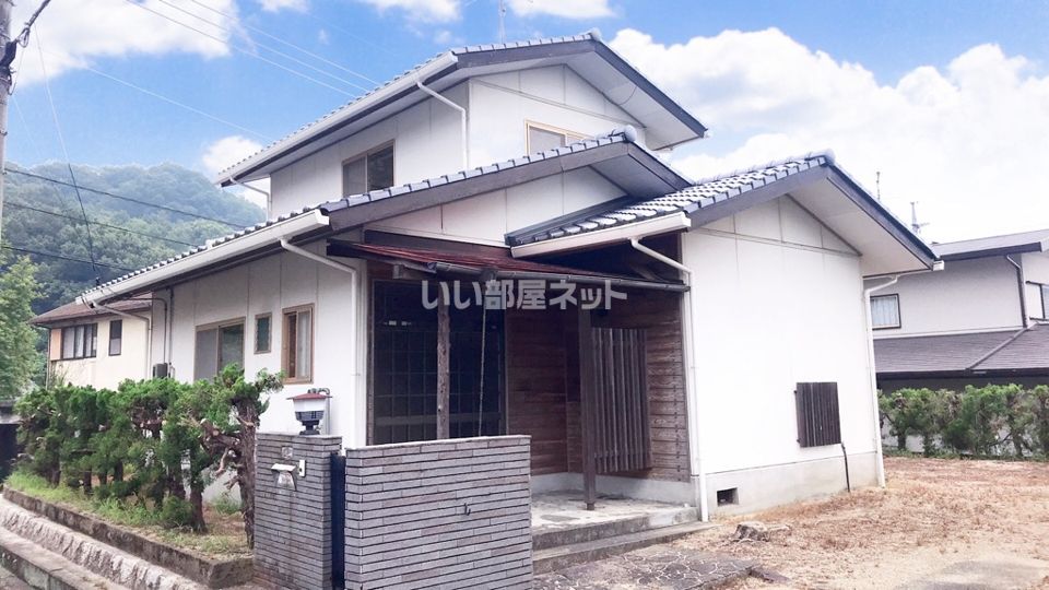 ネオポリス 山崎邸の外観画像