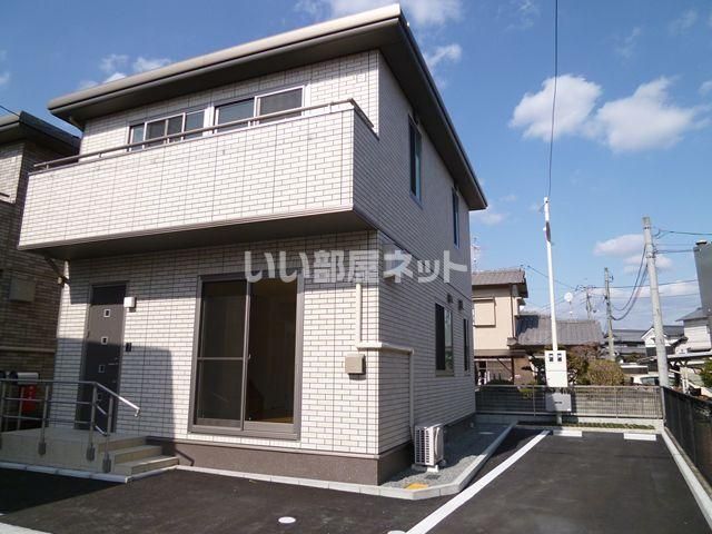 earthの外観画像