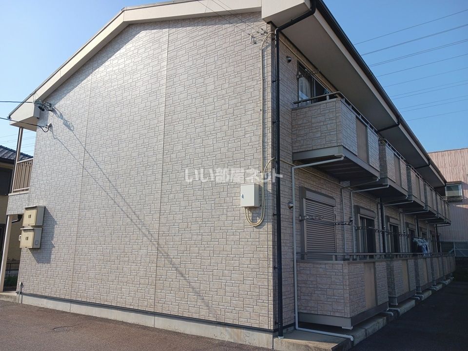 Surplus M's HILLの外観画像