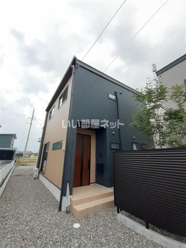 BirdGarden Ogaki West Bの外観画像