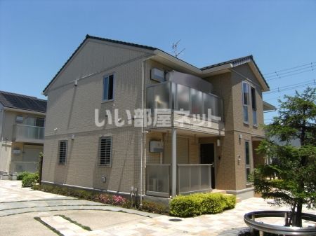 タウンハウス ロエアス Cの外観画像