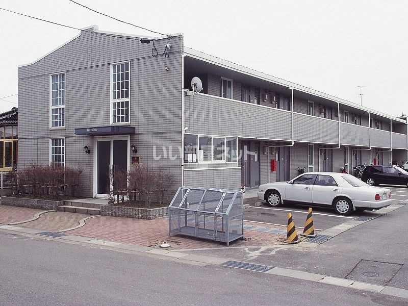 レオパレス華の外観画像