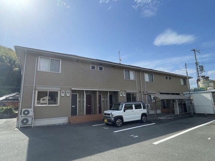 イヴェールアージュの外観画像