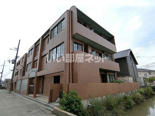 宝殿ヤングパレスの外観画像