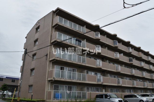 シャルル津田の外観画像