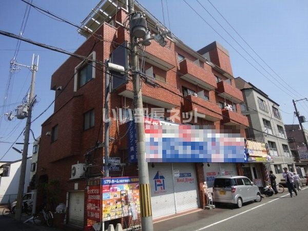 ライブカントリーエイトの外観画像