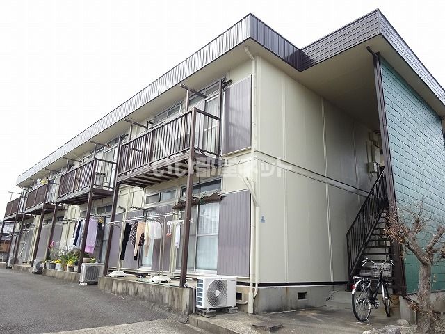 新正ハイツの外観画像