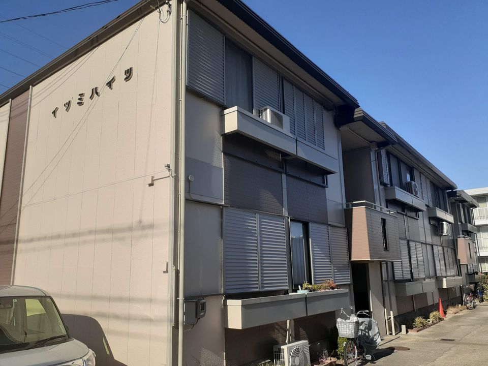イヅミハイツの外観画像