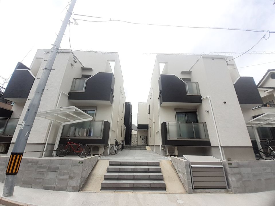 GRANDTIC LINES(ラインズ)の外観画像