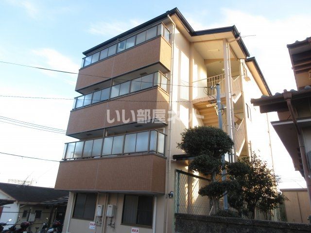 コーポ諏訪西大寺の外観画像