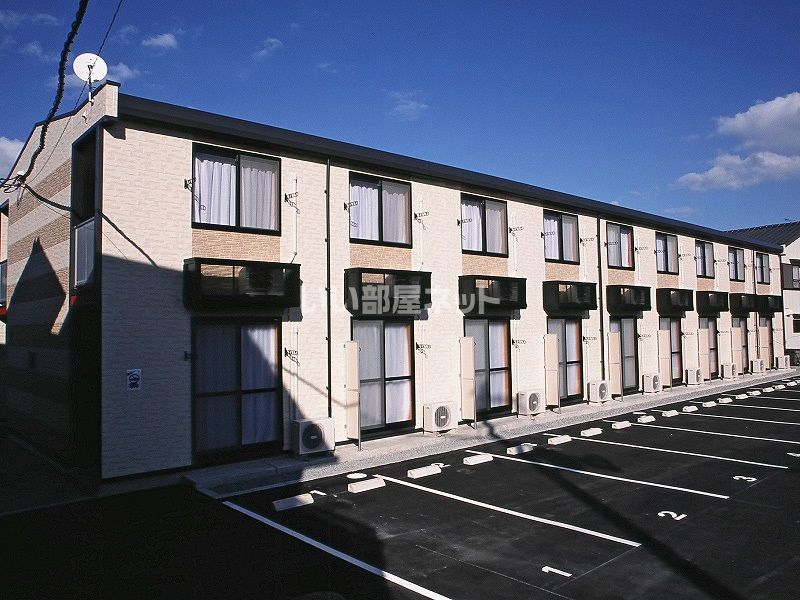 レオパレスアムール鯛浜の外観画像