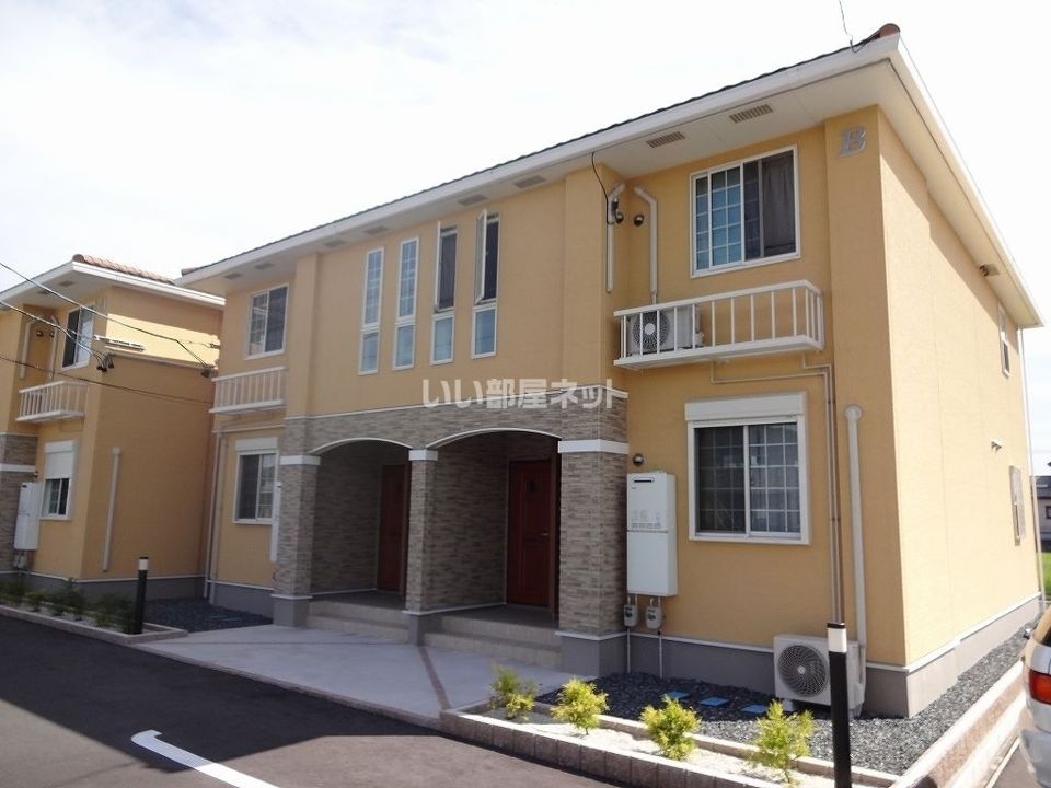 ラ・カンパーニャ B棟の外観画像