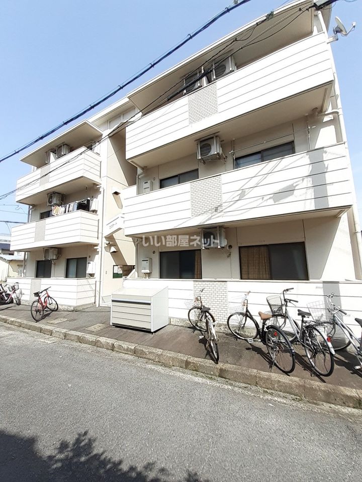 エステート坪井の外観画像