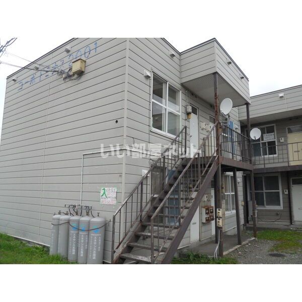 コーポドミナス2001の外観画像