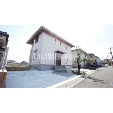 伊勢原市高森4丁目戸建の外観画像