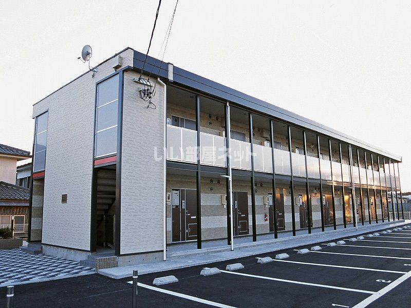 レオパレスOaksⅡの外観画像