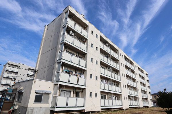 ビレッジハウス多賀台1号棟の外観画像
