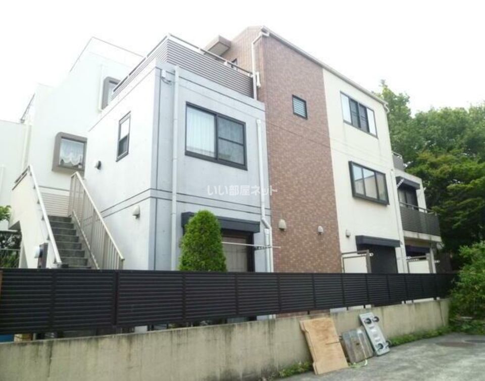 オワゾ市ヶ谷の外観画像
