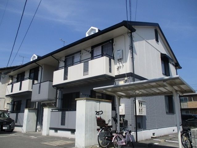 ファミールナカイの外観画像