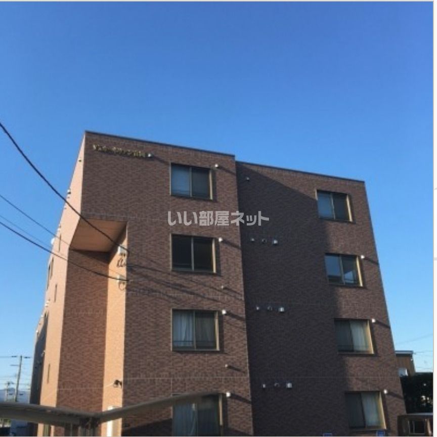 Y’sカーネリアン富岡の外観画像