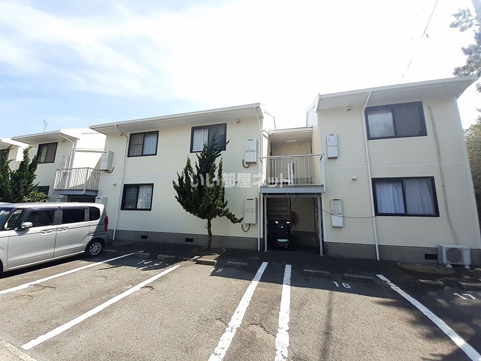 屋島ハイツ B棟の外観画像